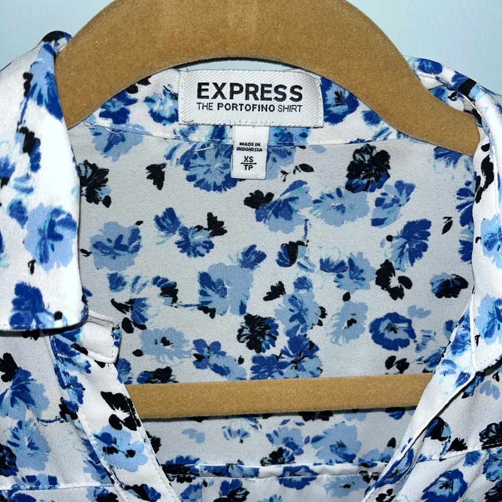EXPRESS floral button down - Picture 2 of 2